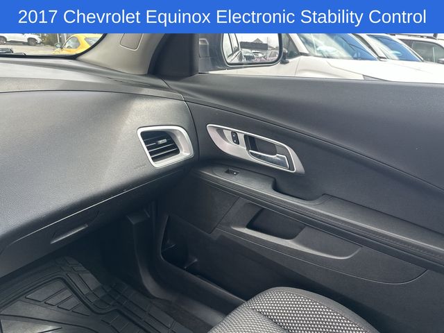 Thumbnail: 2017 Chevrolet Equinox - 19