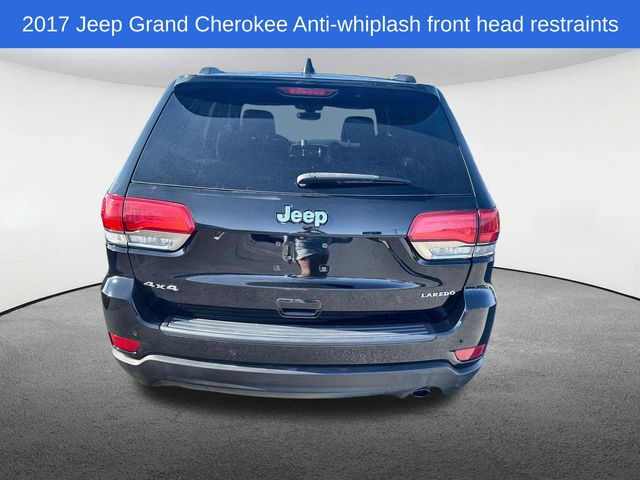 Thumbnail: 2017 Jeep Grand Cherokee - 15