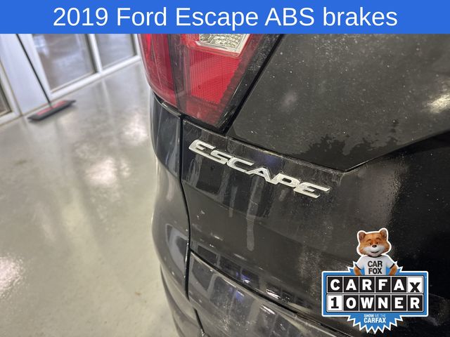 Thumbnail: 2019 Ford Escape - 17
