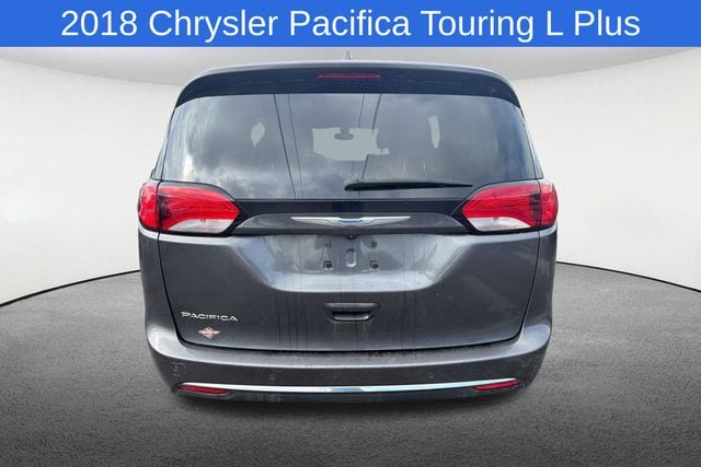 Thumbnail: 2018 Chrysler Pacifica - 6
