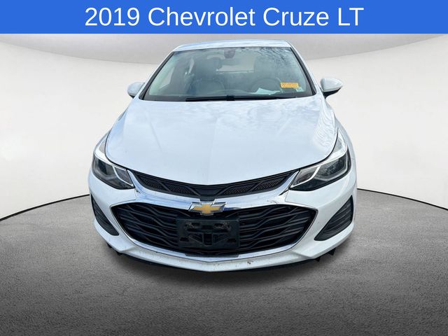 Thumbnail: 2019 Chevrolet Cruze - 7