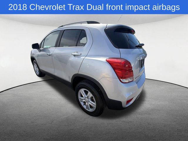 Thumbnail: 2018 Chevrolet Trax - 14