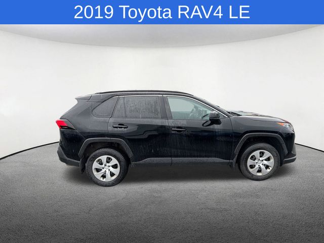 Thumbnail: 2019 Toyota RAV4 - 15
