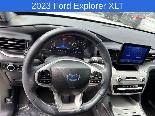 Thumbnail: 2023 Ford Explorer - 25