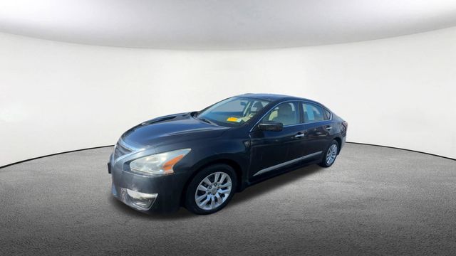 Thumbnail: 2015 Nissan Altima - 4