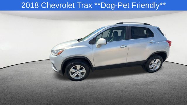 Thumbnail: 2018 Chevrolet Trax - 4