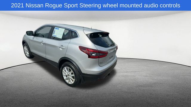 Thumbnail: 2021 Nissan Rogue Sport - 8