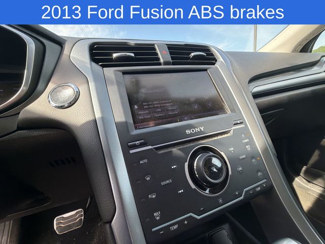 Thumbnail: 2013 Ford Fusion - 18