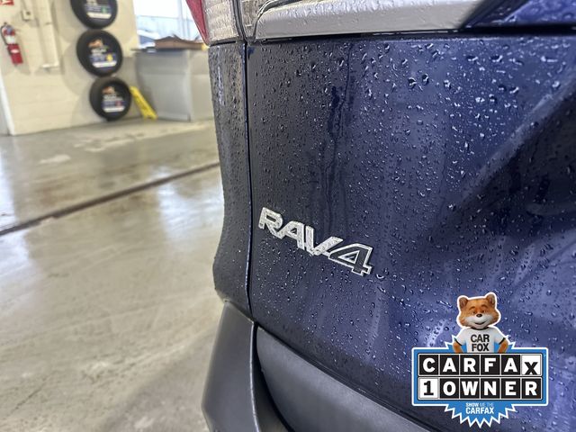 Thumbnail: 2019 Toyota RAV4 - 15