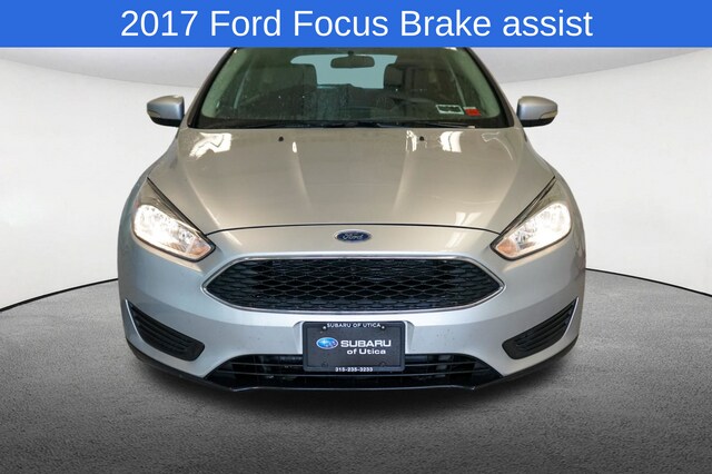 2017 Ford Focus SE 17