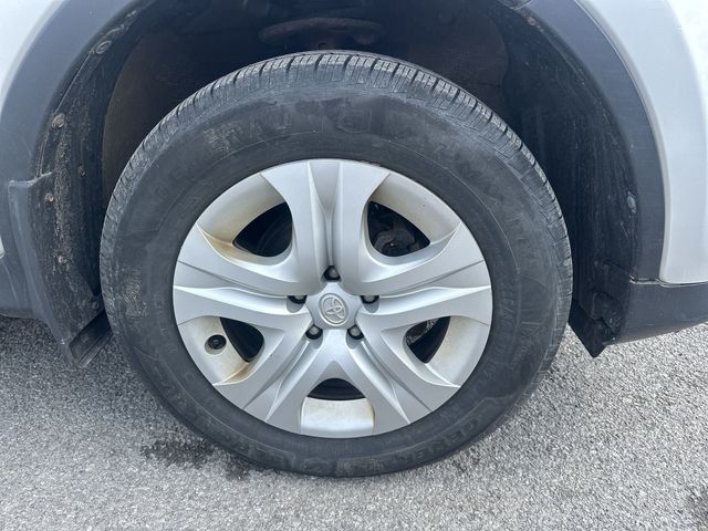 Thumbnail: 2013 Toyota RAV4 - 29