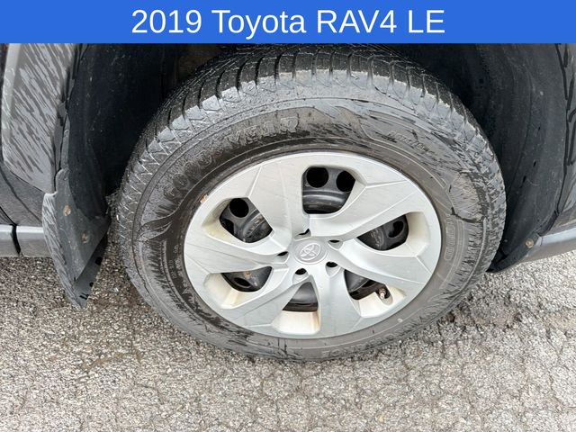 Thumbnail: 2019 Toyota RAV4 - 16