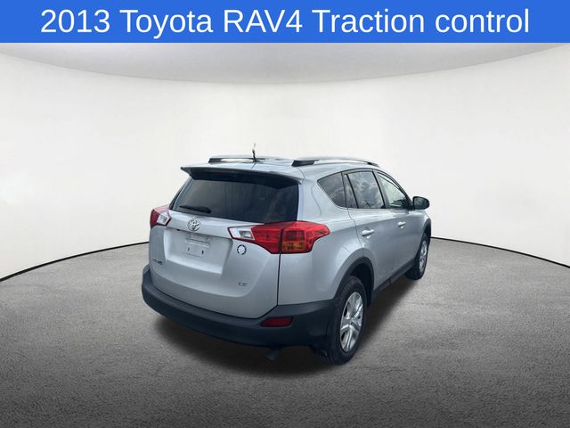 Thumbnail: 2013 Toyota RAV4 - 12
