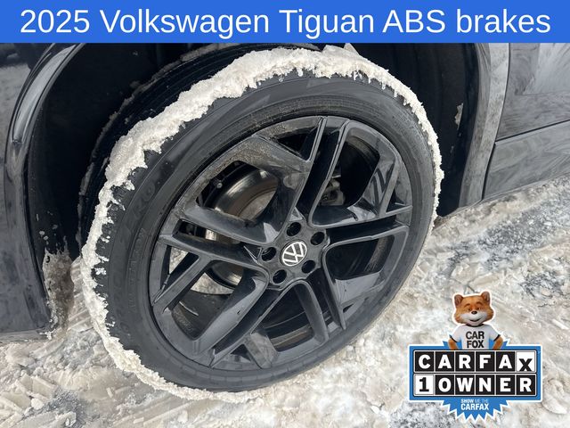 Thumbnail: 2025 Volkswagen Tiguan - 17