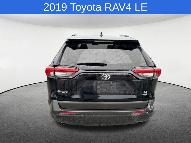 Thumbnail: 2019 Toyota RAV4 - 6
