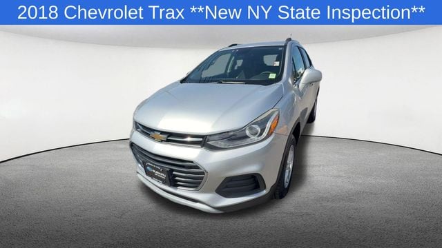 Thumbnail: 2018 Chevrolet Trax - 3
