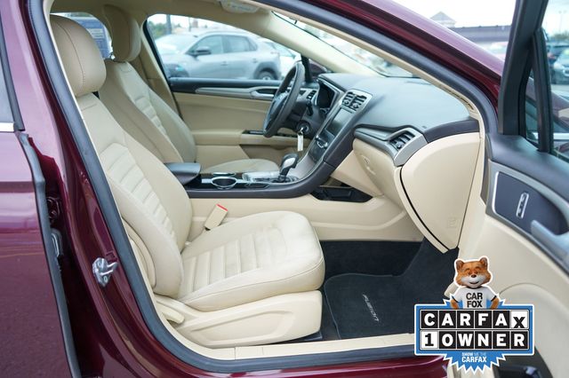 2013 Ford Fusion SE 34