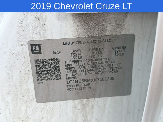Thumbnail: 2019 Chevrolet Cruze - 2