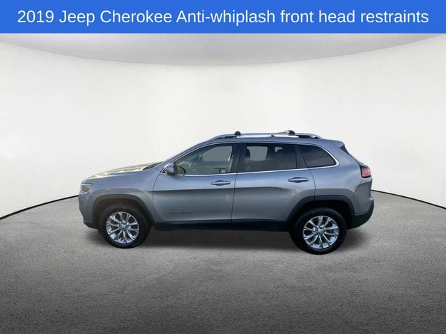 Thumbnail: 2019 Jeep Cherokee - 13