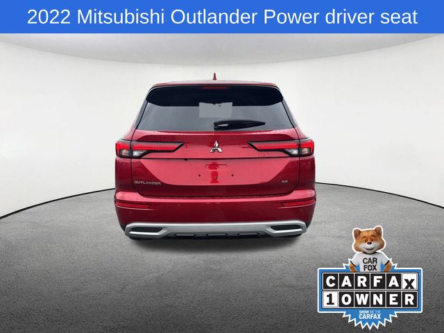 Thumbnail: 2022 Mitsubishi Outlander - 14
