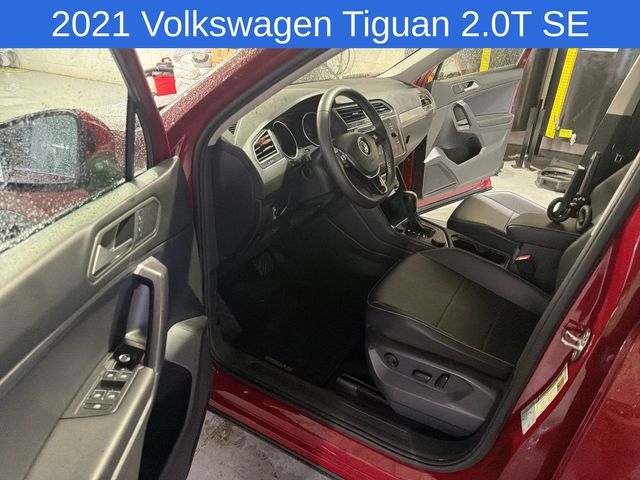 Thumbnail: 2021 Volkswagen Tiguan - 11
