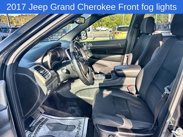 Thumbnail: 2017 Jeep Grand Cherokee - 21