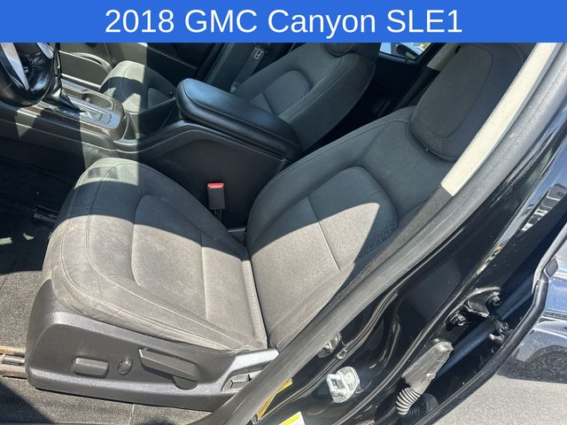 Thumbnail: 2018 GMC Canyon - 30