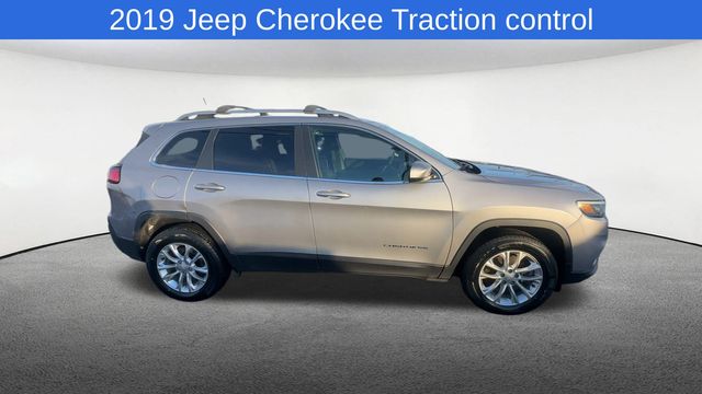 Thumbnail: 2019 Jeep Cherokee - 10