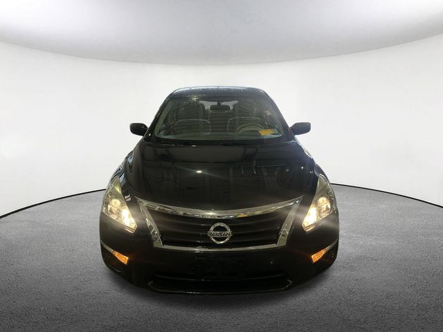 Thumbnail: 2015 Nissan Altima - 11