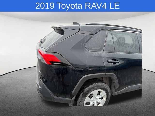 Thumbnail: 2019 Toyota RAV4 - 18