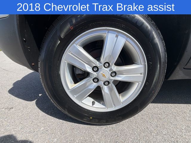 Thumbnail: 2018 Chevrolet Trax - 18