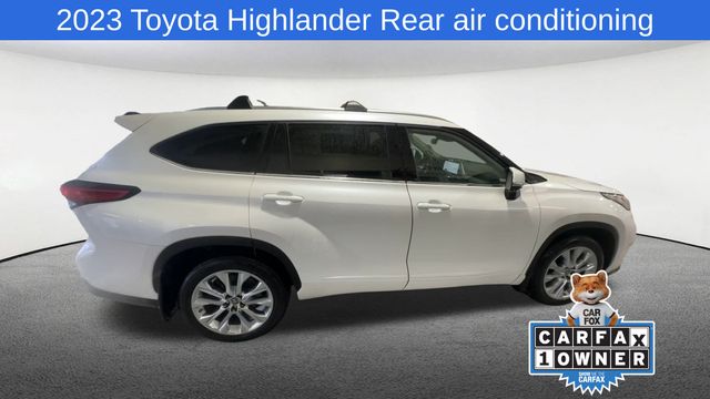 Thumbnail: 2023 Toyota Highlander - 9