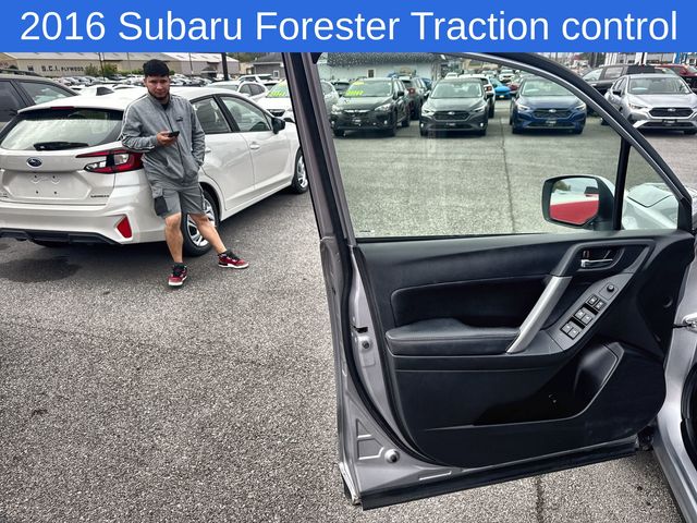 Thumbnail: 2016 Subaru Forester - 12