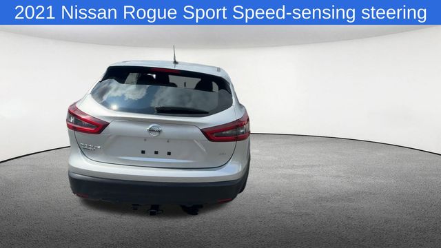 Thumbnail: 2021 Nissan Rogue Sport - 9