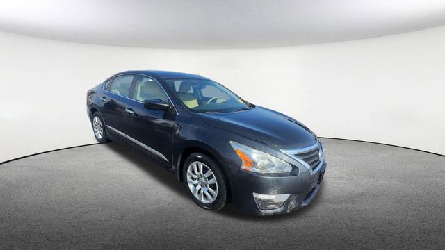 Thumbnail: 2015 Nissan Altima - 2