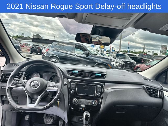 Thumbnail: 2021 Nissan Rogue Sport - 20