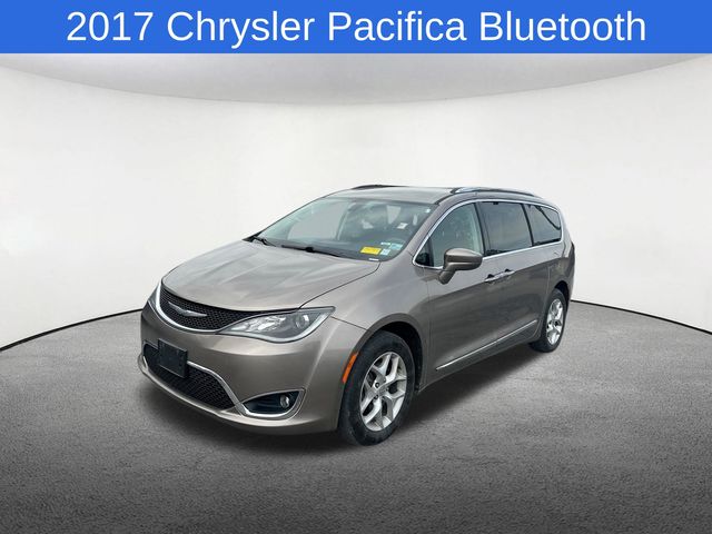 2017 Chrysler Pacifica  -
                  Yorkville, NY