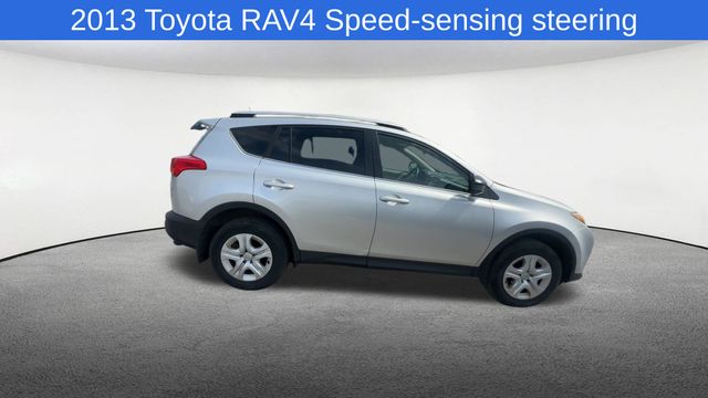 Thumbnail: 2013 Toyota RAV4 - 10