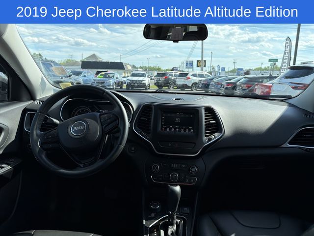 Thumbnail: 2019 Jeep Cherokee - 19