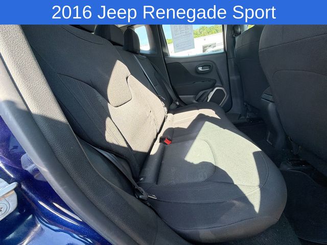 Thumbnail: 2016 Jeep Renegade - 13
