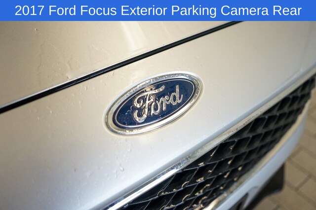 2017 Ford Focus SE 18