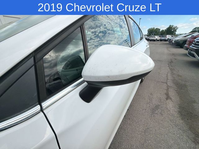 Thumbnail: 2019 Chevrolet Cruze - 22