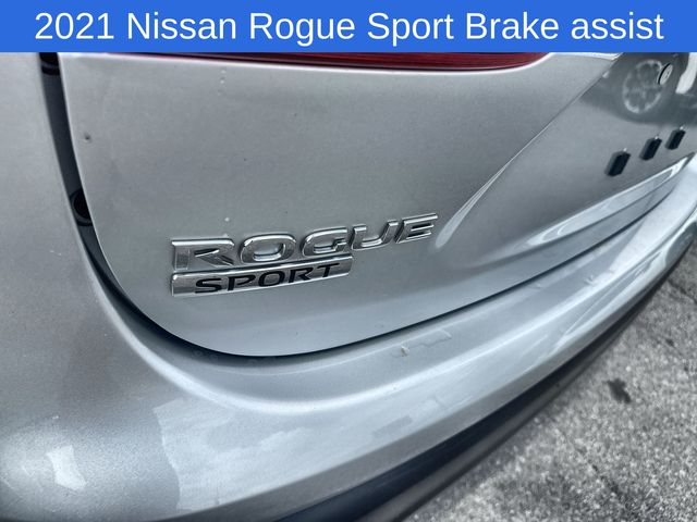 Thumbnail: 2021 Nissan Rogue Sport - 17