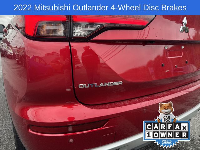 Thumbnail: 2022 Mitsubishi Outlander - 16