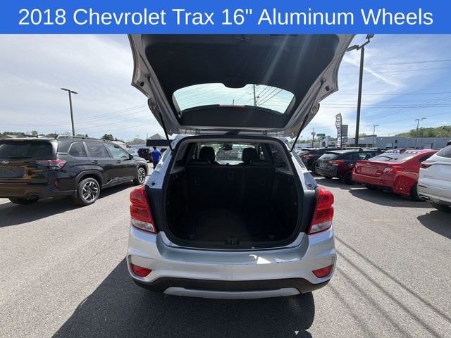 Thumbnail: 2018 Chevrolet Trax - 29