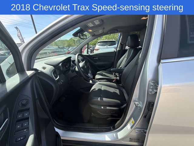 Thumbnail: 2018 Chevrolet Trax - 12