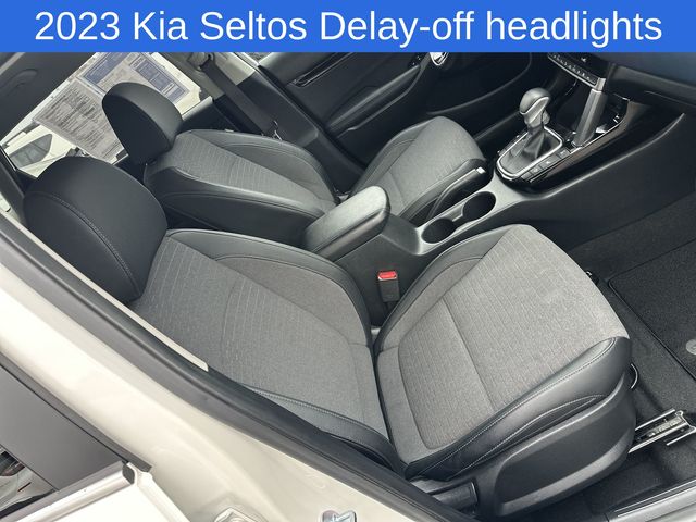 Thumbnail: 2023 Kia Seltos - 24