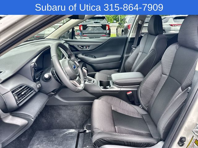 2025 Subaru Outback Premium 19