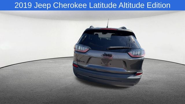 Thumbnail: 2019 Jeep Cherokee - 7