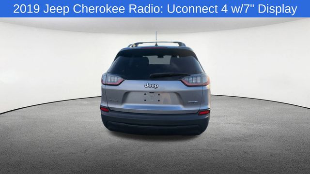 Thumbnail: 2019 Jeep Cherokee - 8